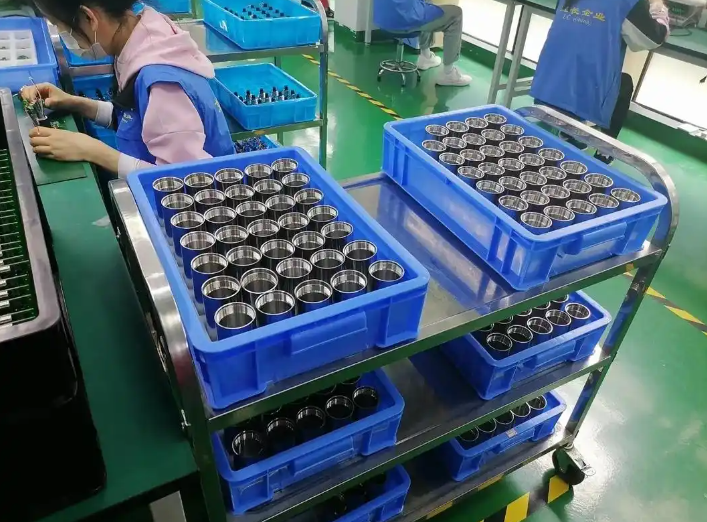 What policy support can high-tech enterprises enjoy when purchasing standard instruments?